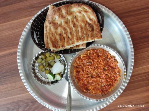 عکس صبحانه و عصرانه ایلیا