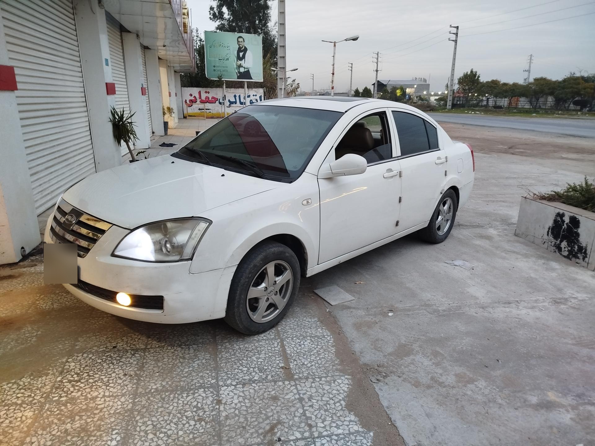 عکس نمایشگاه اتومبیل آزادی 