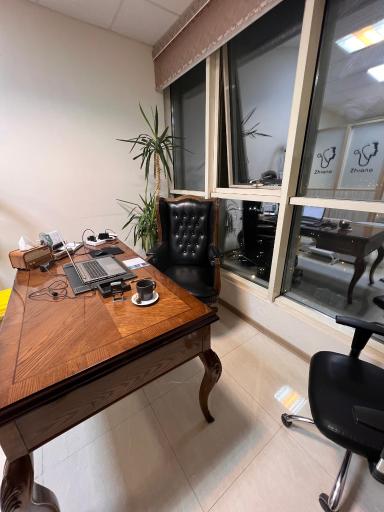 دکتر محمد موحدی نیا جراح و متخصص ارتوپدی