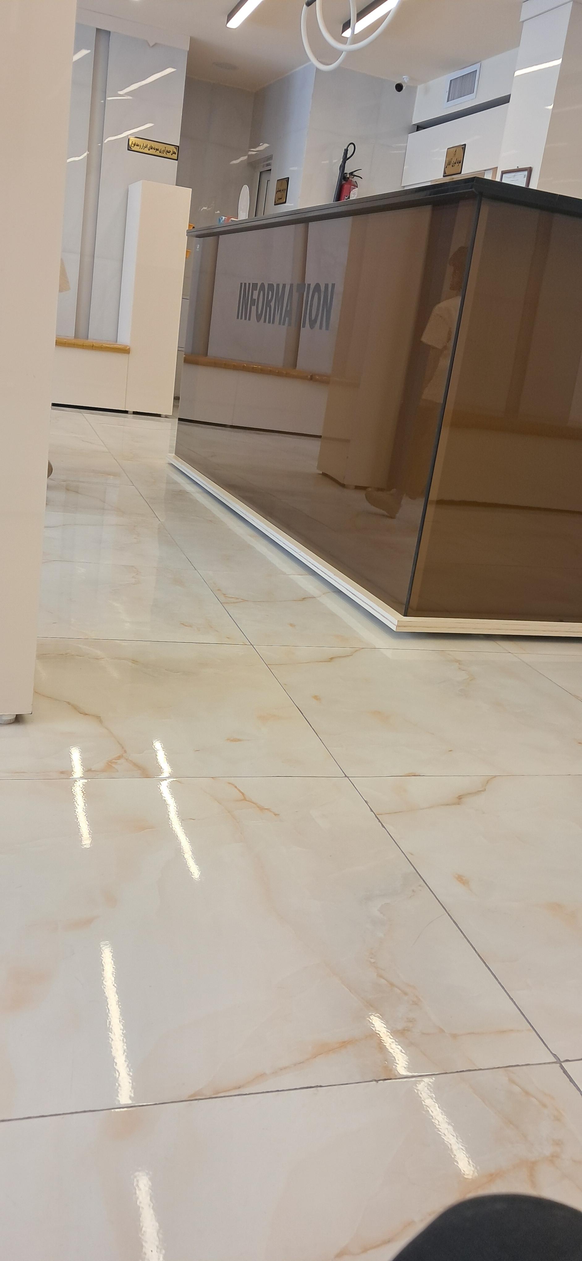 عکس آزمایشگاه رستا