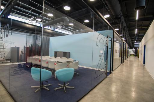 عکس کارخانه نوآوری و خانه خلاق آمپر