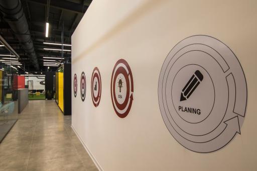 عکس کارخانه نوآوری و خانه خلاق آمپر