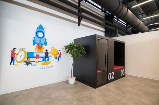 عکس کارخانه نوآوری و خانه خلاق آمپر