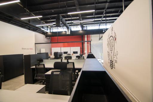 عکس کارخانه نوآوری و خانه خلاق آمپر