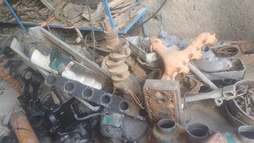 عکس استوک بنز و موتورهای دیزلی حاج محرم 