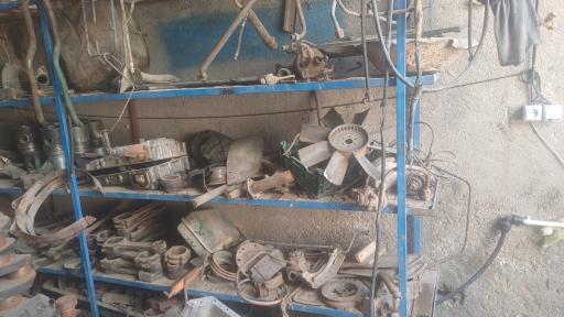 عکس استوک بنز و موتورهای دیزلی حاج محرم 