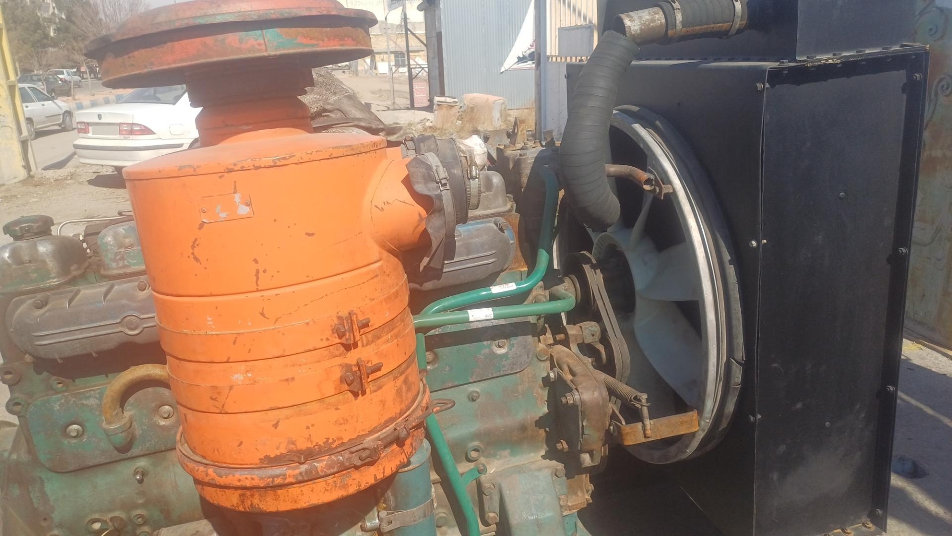 عکس استوک بنز و موتورهای دیزلی حاج محرم 