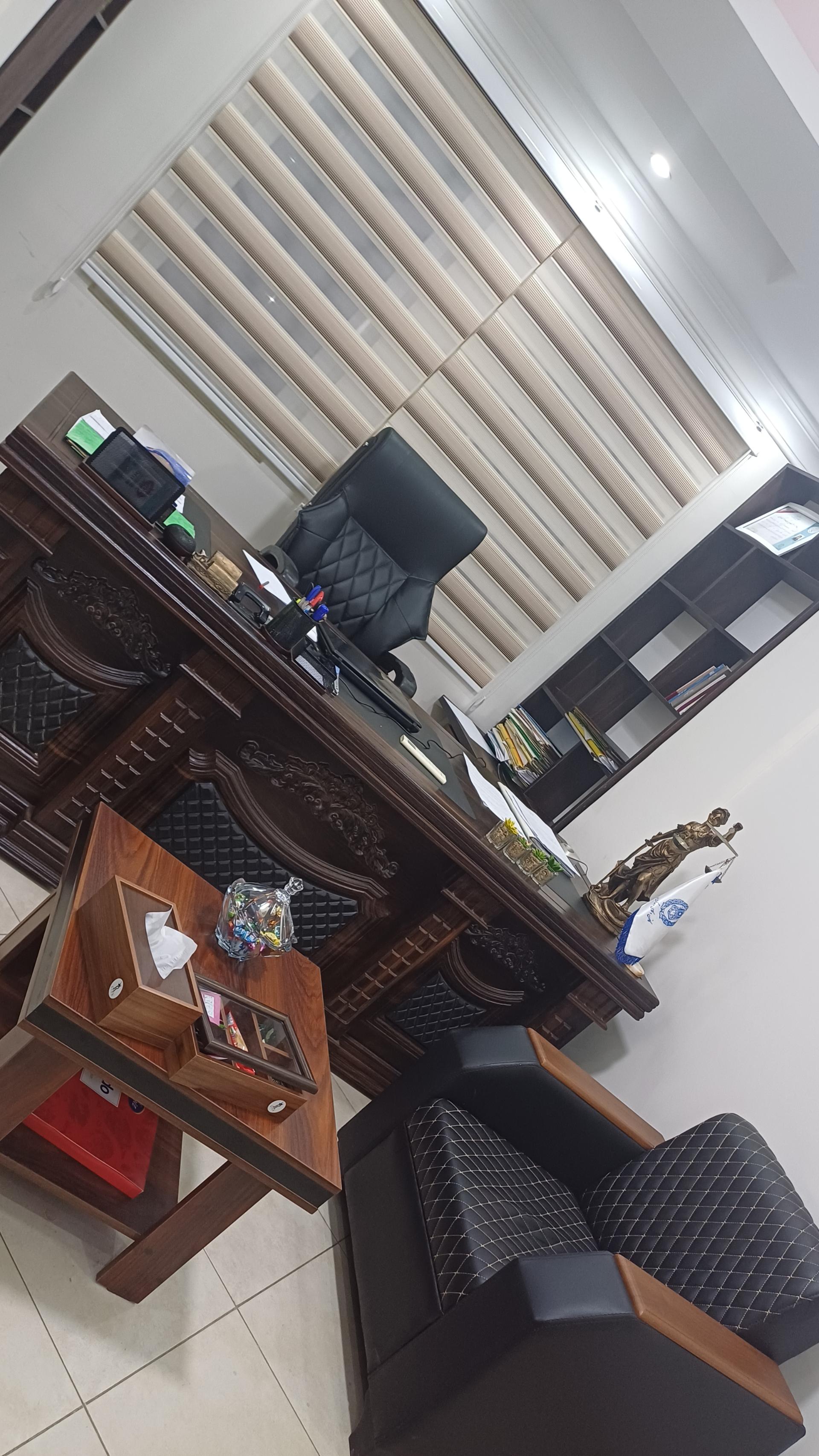 عکس دفتر وکالت آقای نظافت