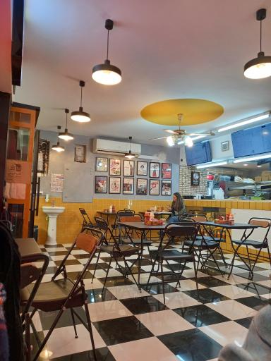 عکس اغذیه فروشی مش ممد