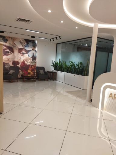 عکس کلینیک زیبایی و کاهش وزن عارف