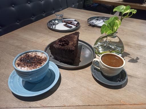 عکس کافه رستوران پلاک 5