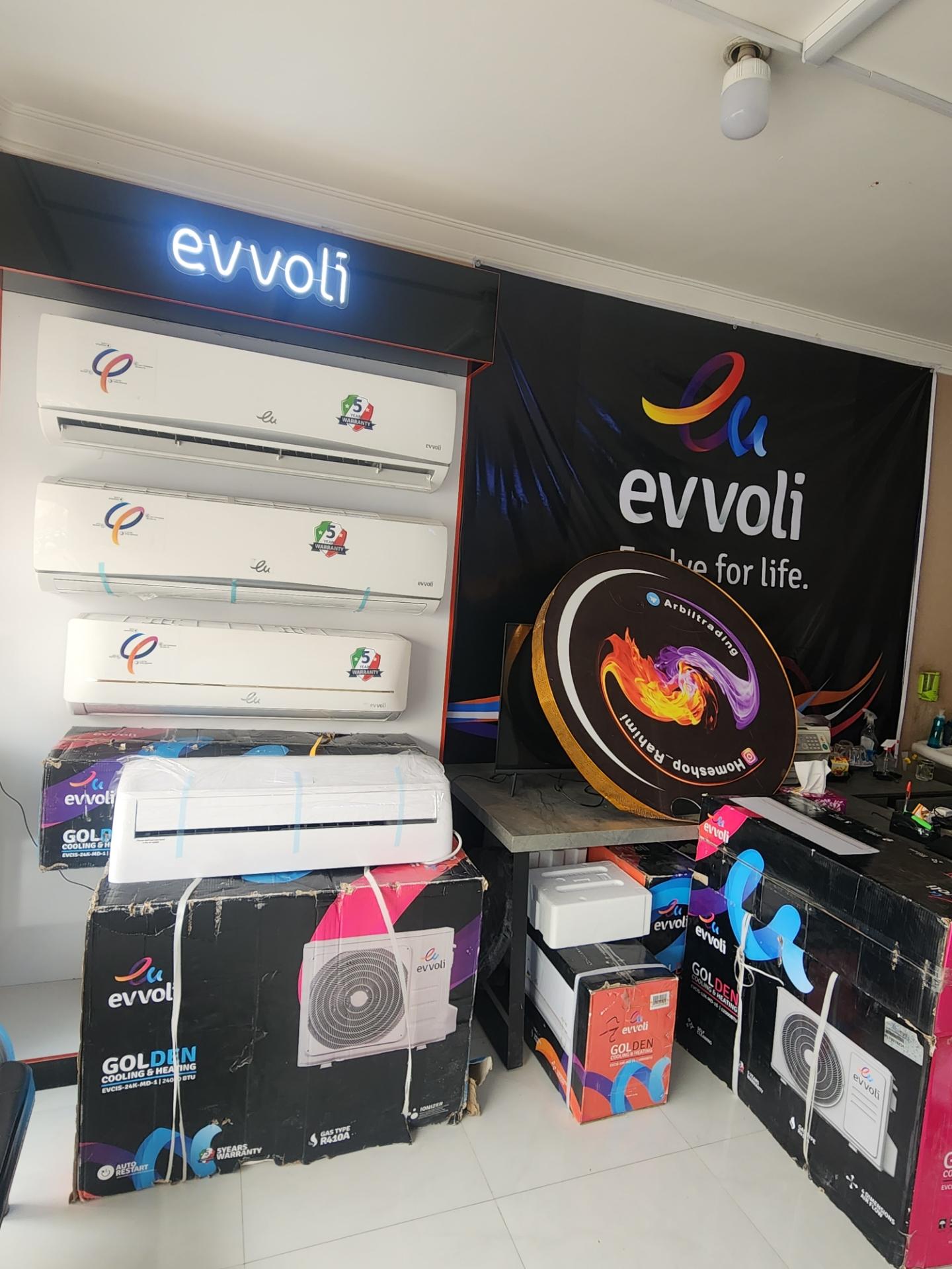 عکس فروشگاه دنیای اسپلیت رحیمی