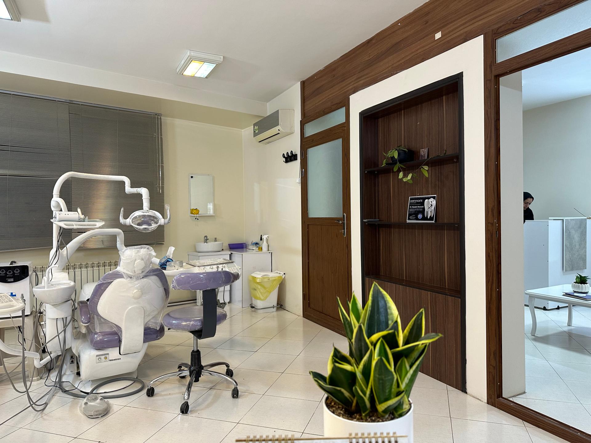 عکس دندانپزشکی دکتر ماجده شاهزیدی