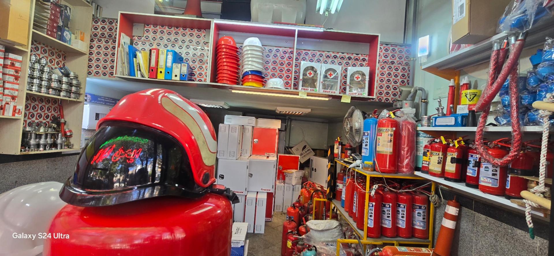 عکس ایمن فراز آذر 