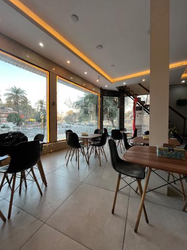 فست فود هیون لانژ