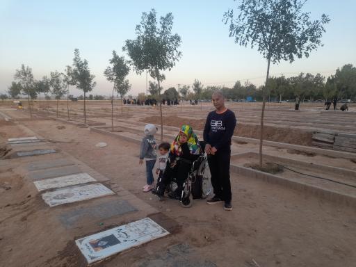 عکس مزار مرحومه طاهره اعلمی