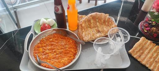 صبحانه سرا و قهوه سناتور