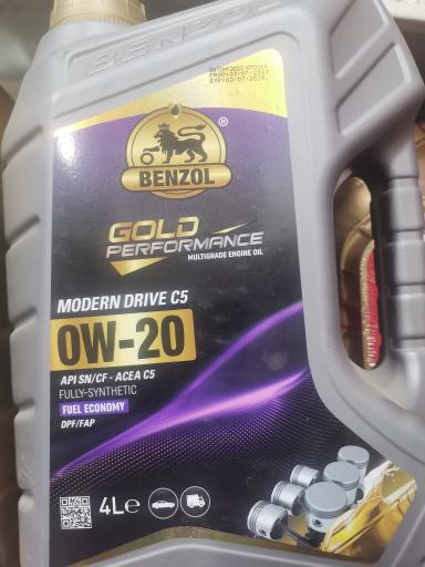 عکس تعویض روغن عارف