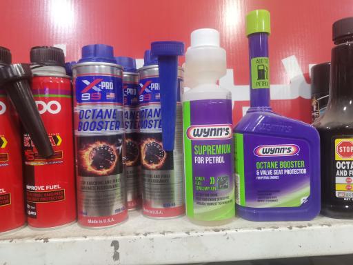 عکس تعویض روغن عارف