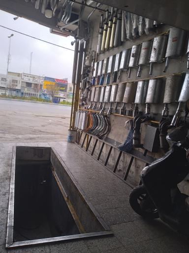 عکس خدمات اگزوز کشاورز