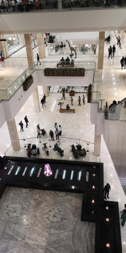 عکس مجتمع تجاری تفریحی پارک سنتر