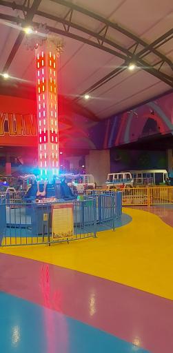 عکس مجتمع تجاری تفریحی پارک سنتر