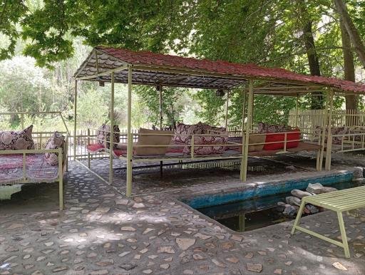عکس باغ رستوران ایرونی
