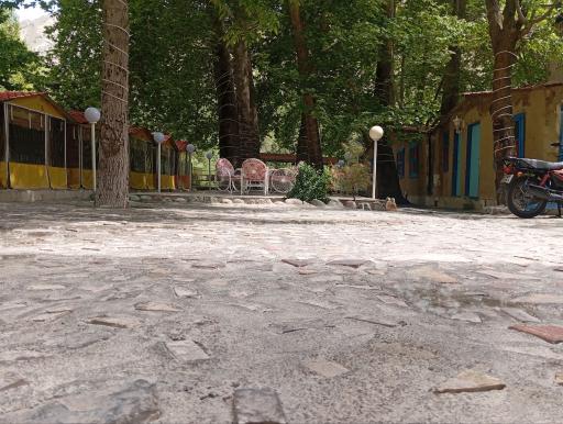 عکس باغ رستوران ایرونی