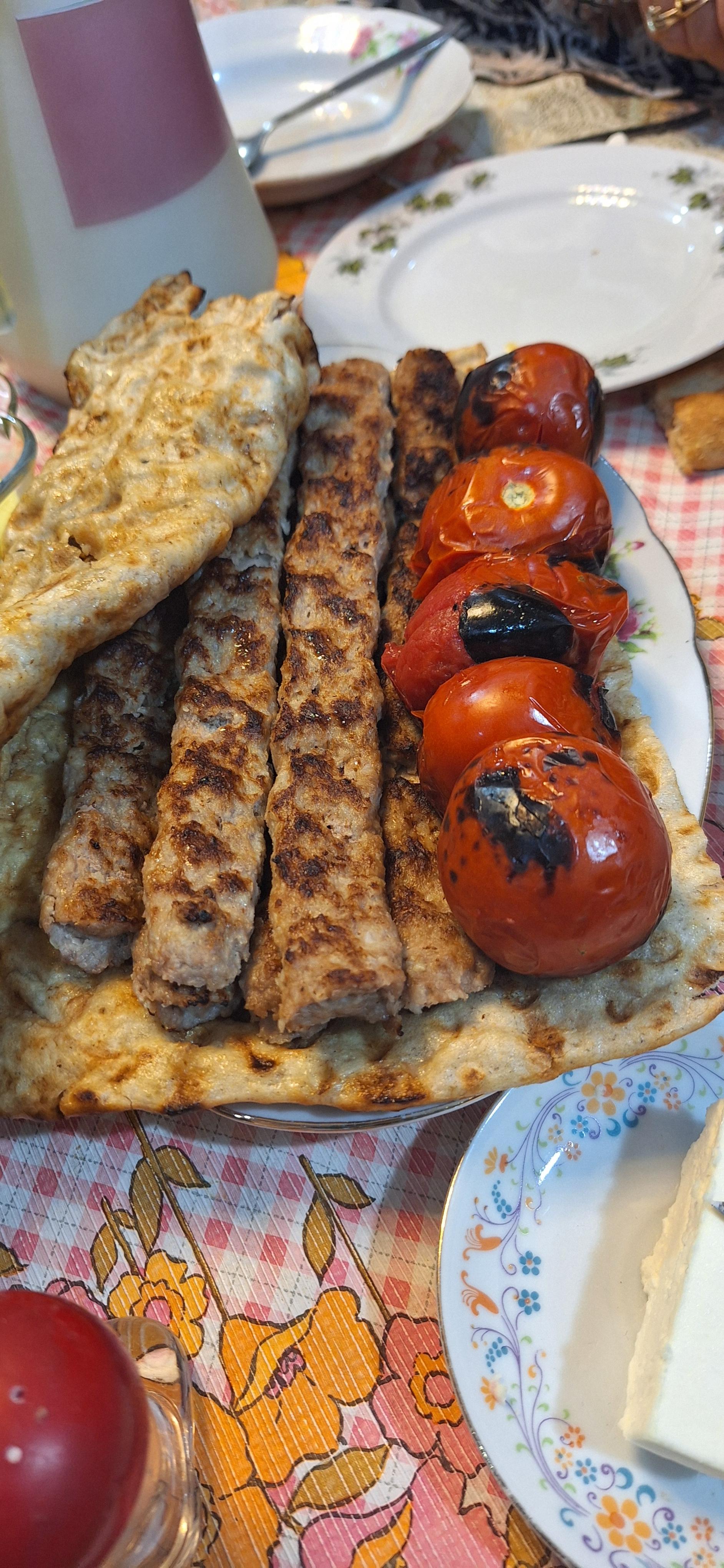 عکس کارخانه کباب رحمتی