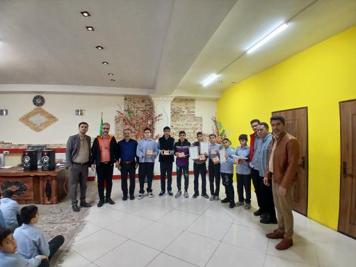 دبیرستان پسرانه دوره اول صبح فردا