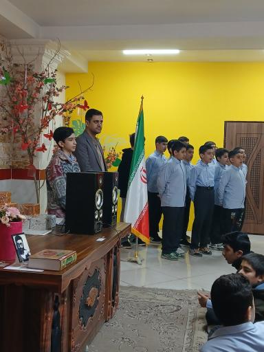 دبیرستان پسرانه دوره اول صبح فردا