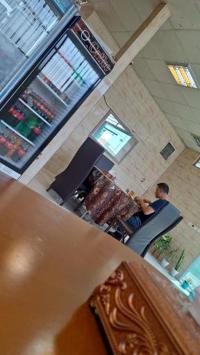 رستوران و آشپزخانه بهارنارنج