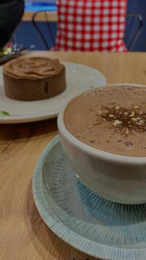 کافه قنادی تارت