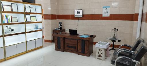 عکس عینک زایس