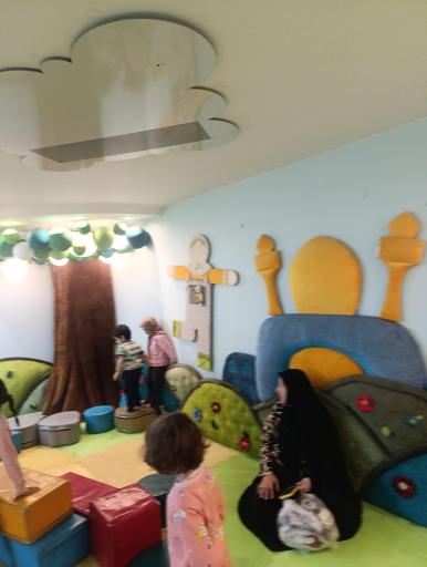 عکس رواق تخصصی کودک
