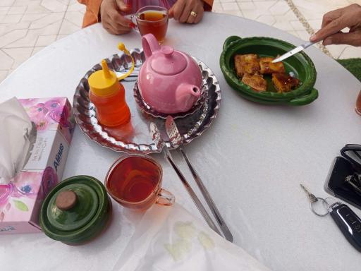 عکس رشته خشکار خوشحال