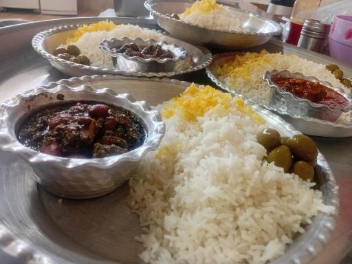 عکس رستوران و آشپزخانه بهارنارنج