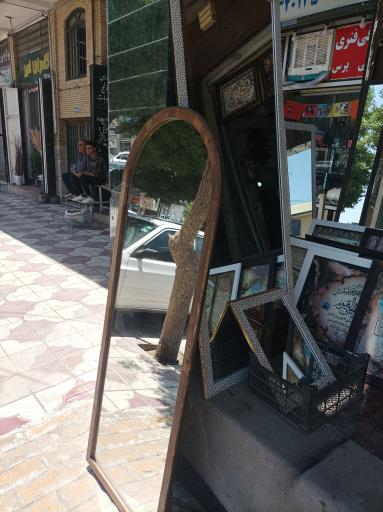 عکس شیشه بری و قاب سازی شه کلاهی