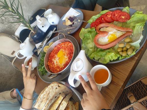 عکس تالار و هتل رامیلا