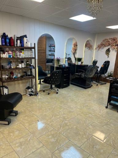 عکس سالن تخصصی رنگ و کراتین عاطفه فرزیانی 