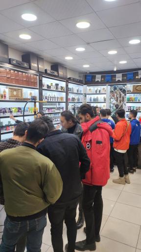 عکس ویپ شاپ آریا پلاس