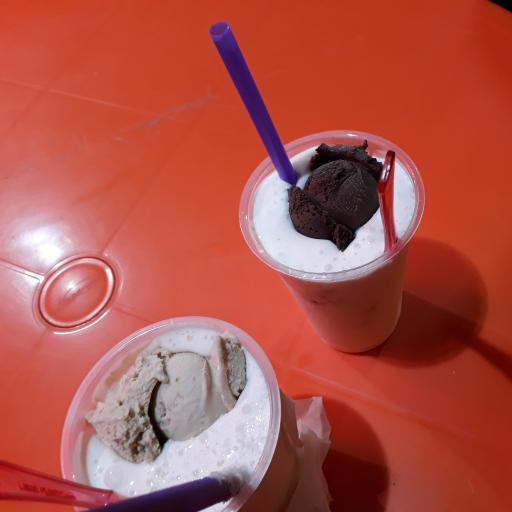 عکس بستنی شاد