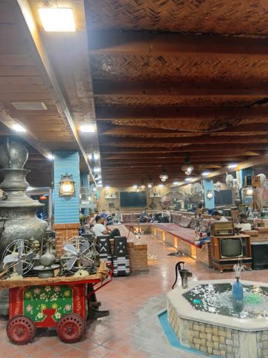 عکس سفره خانه باغ ری