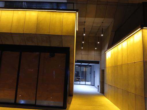 عکس تماشاخانه لبخند