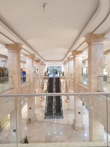 عکس مجتمع تجاری الماس کریمخان
