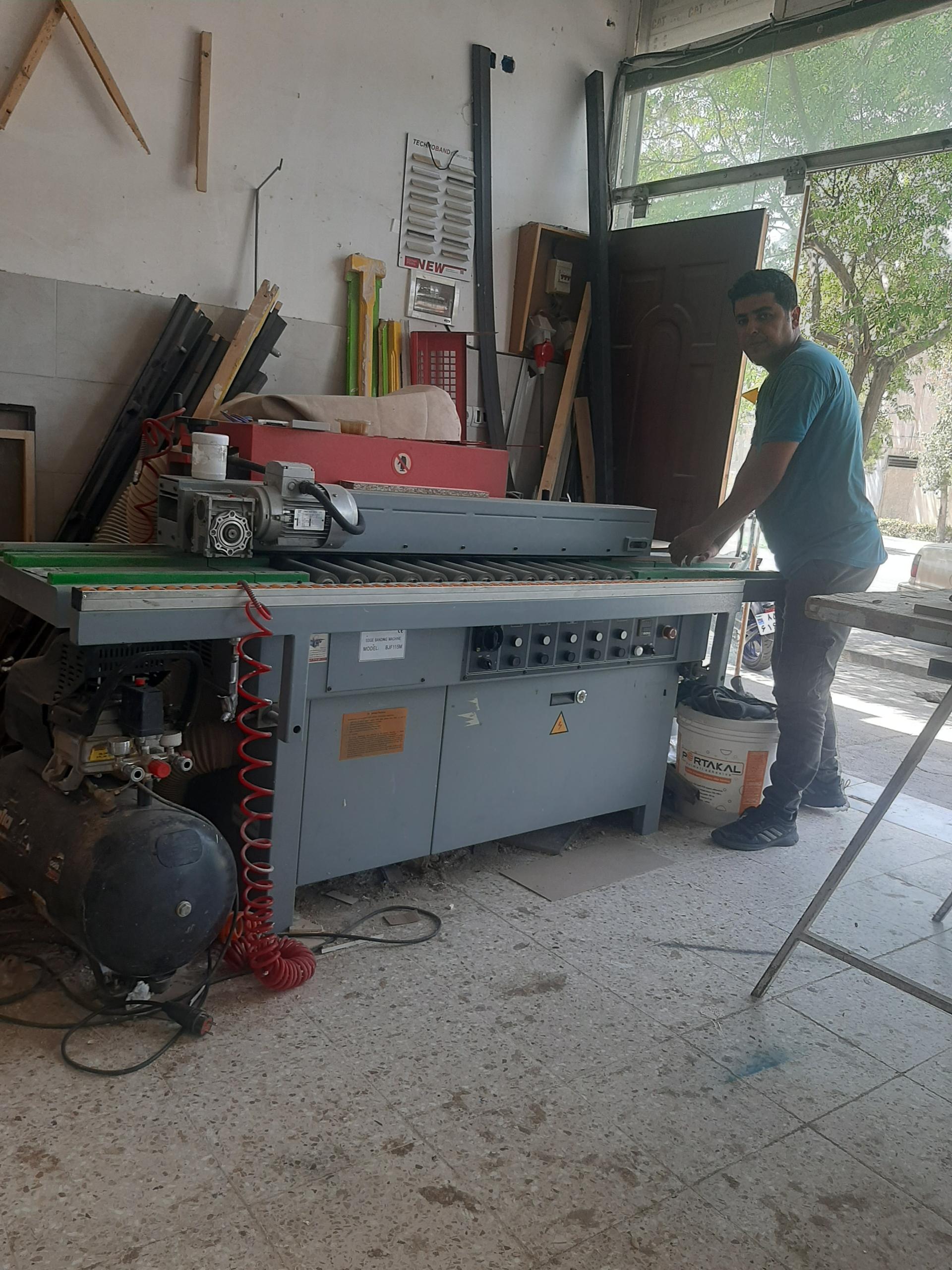 عکس کارگاه چوب و ام دی اف جنتی 