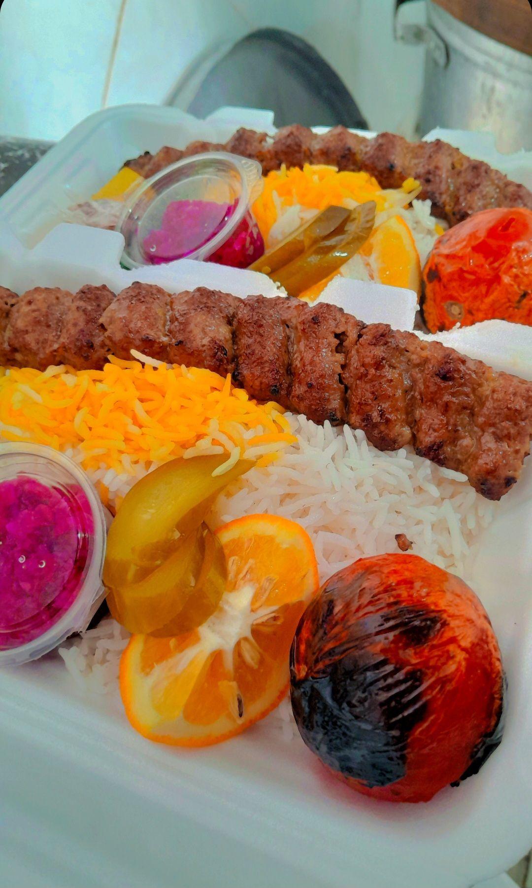 عکس تهیه غذای اطلس