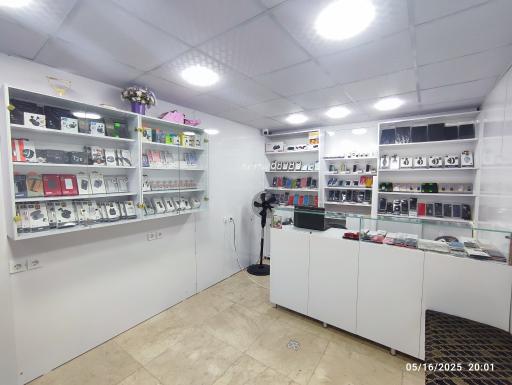 موبایل کاریزماتیک