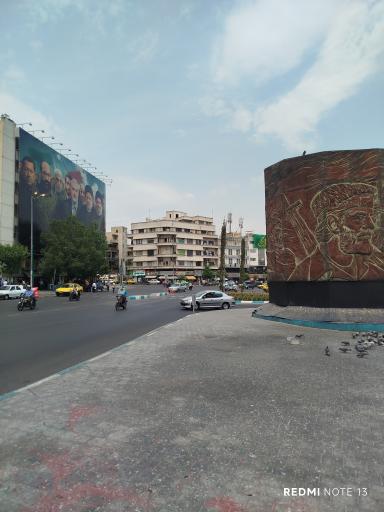 عکس میدان انقلاب