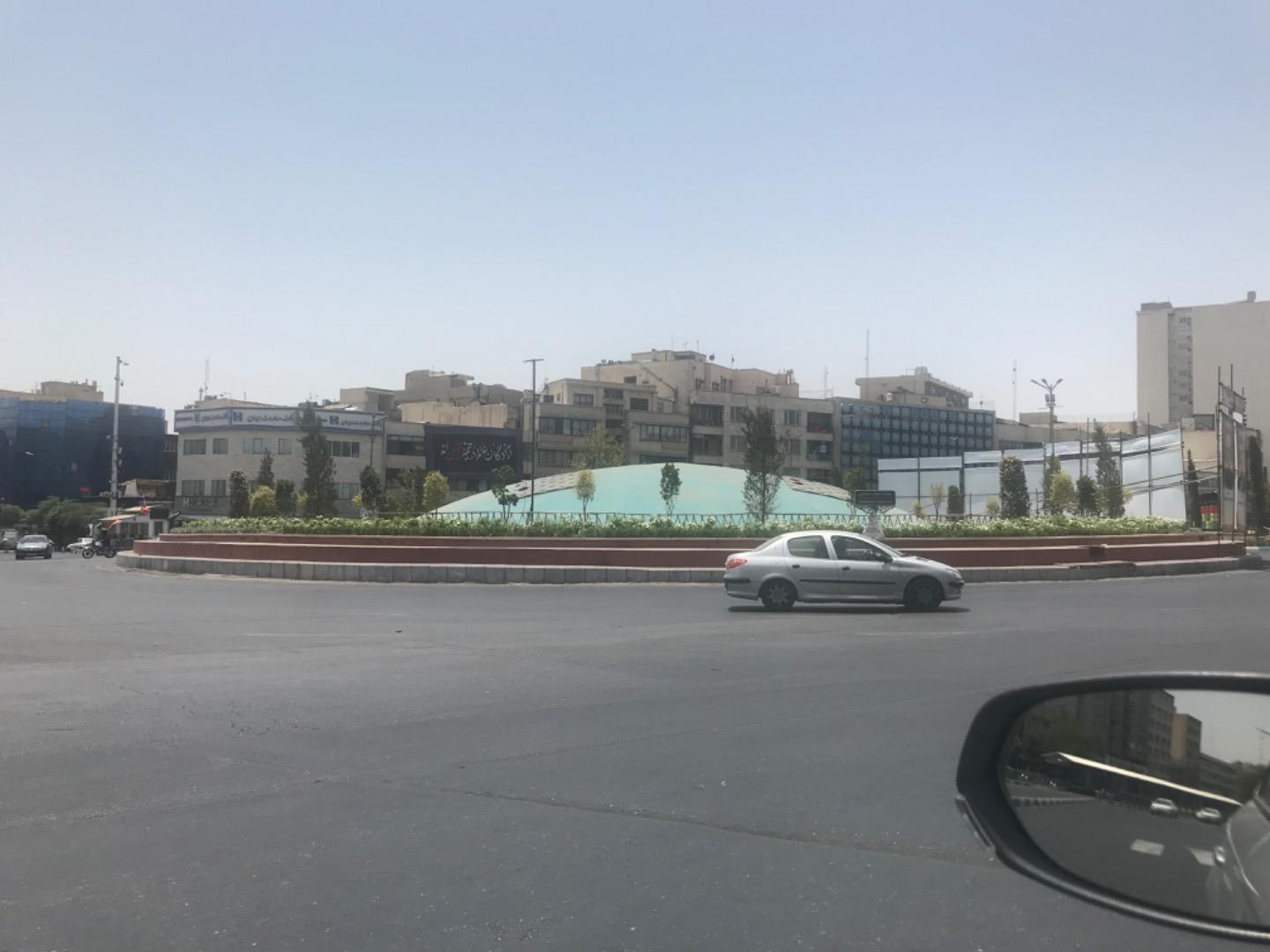 عکس میدان انقلاب